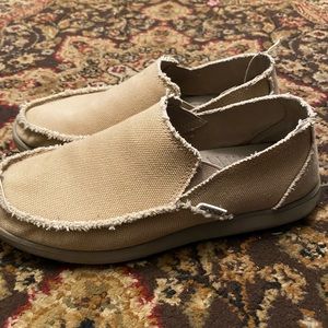 Mens Crocs Santa Cruz slip ons, size 9